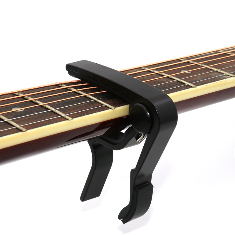 Metalowy kapodaster do gitary  – Guitar Capo Clip recenzja i cena